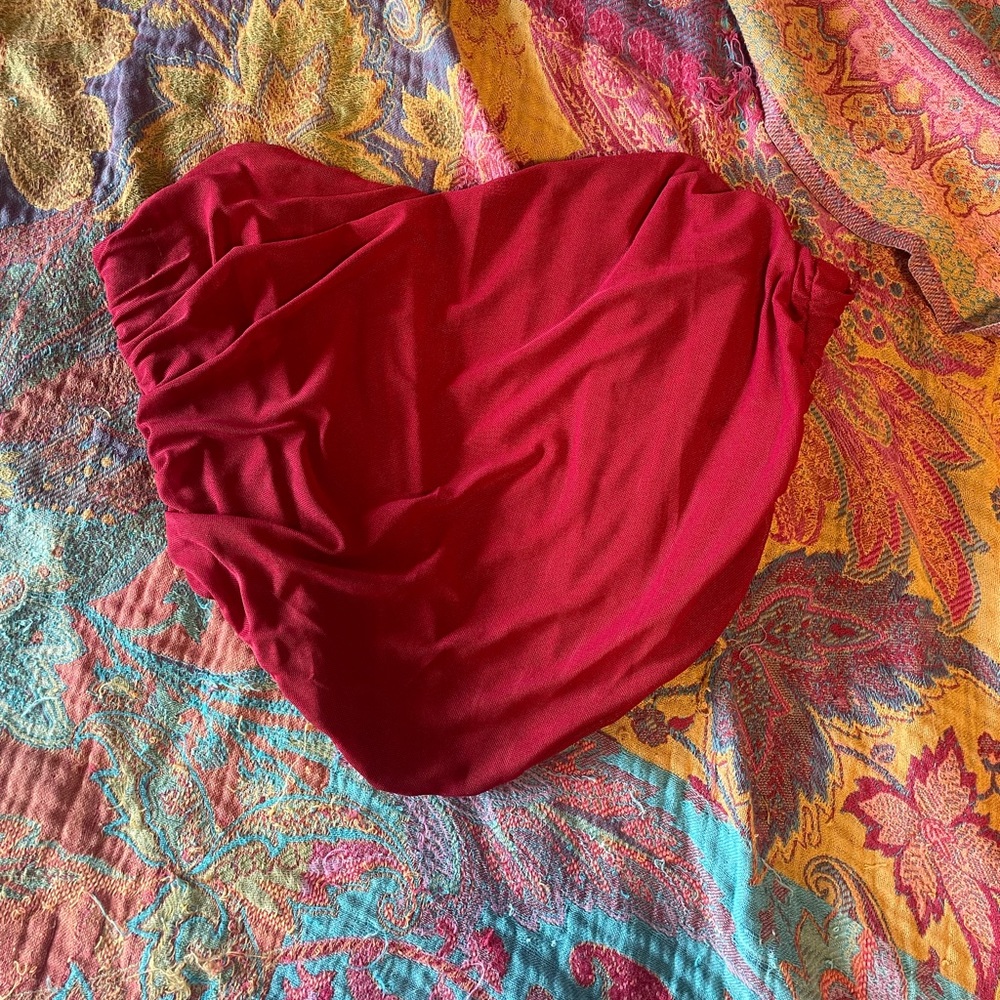 Small red zip-up strapless corset top